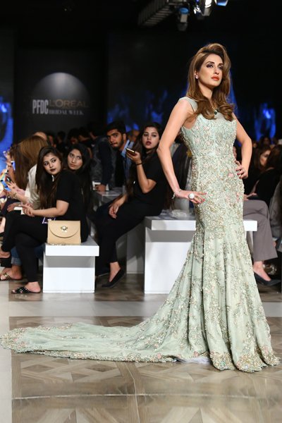 Deemasfashion's tweet photo. #Fashion #Dresses #Bridal #HauteCouture #BridalDress #WeddingWear #bride #Formal #BridalWear #desibridal #Desidresses #Birmingham #mehndi #Mayon #Henna #bham #ootd #ootn #Fashionista #Stylish #InstaStyle
For more designs and detail visit https://t.co/K3n48Vv5yL https://t.co/A4ano54UsY