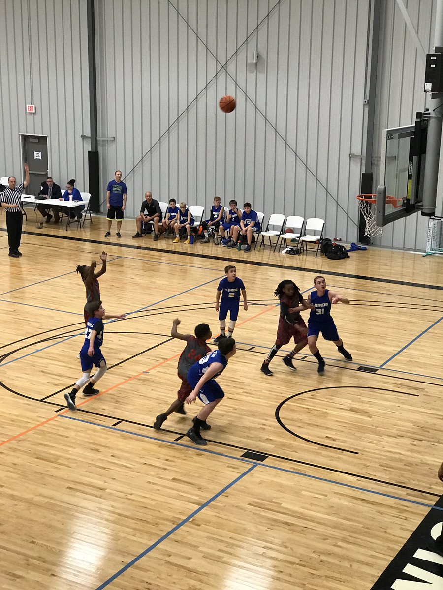 Wichitahoops's tweet photo. Week 3 of the @ICTHoopsLeague is underway at the facility! #ChaseForThe🏆 #DevelopTheFuture https://t.co/sXYLzpfYeJ