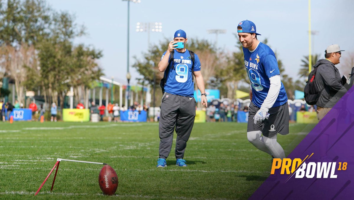 .@athielen19 was wired for sound during today's #ProBowl practice.   📺: mnvkn.gs/fN9vUI https://t.co/0E38c5atno