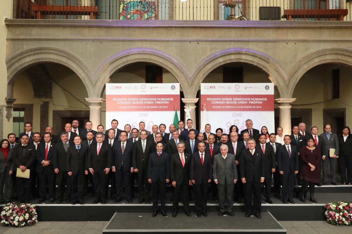 Hoy se llevó acabo la reunión de trabajo con la <a href="/CNDH/">CNDH en México</a> y los organismos de derechos humanos de las Entidades Federativas, para analizar la problemática en la materia y definir una estrategia común.