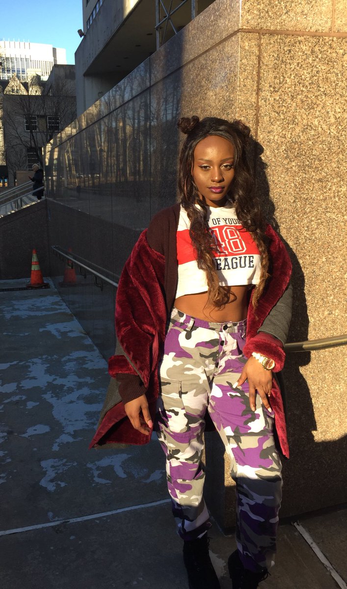 AVlLITSWEAT's tweet photo. Had to do it on em! 💋📸: @strangelilbird_ 🤤 https://t.co/f4whsAyLWx