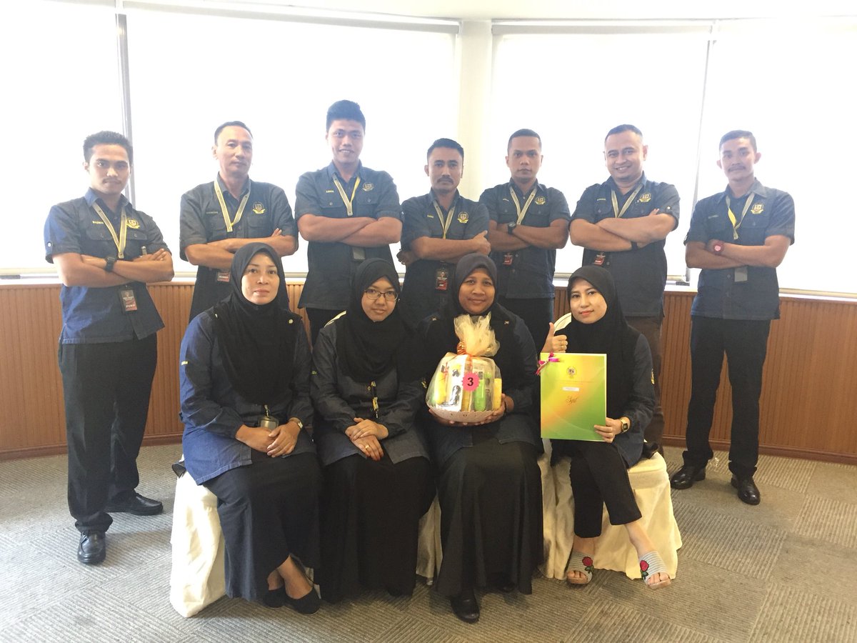 Wanshah436's tweet photo. Terima kasih@ Tuan @RazibSRBrians, @relapahang bagi peluang kpd kami @Suh_ila_ @Le_auza , Bnyk Ilmu Yg dpt,  #RELANegeriPahang https://t.co/JqYe2Uz4Mg