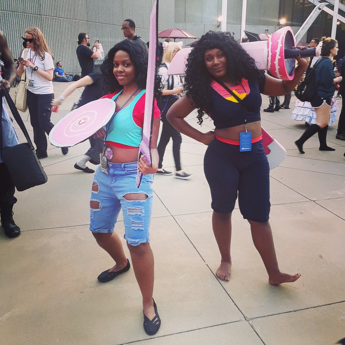 succubunniee's tweet photo. Hey y'all #iruincosplay because I'm afro Latina AND I need to lose 50 pounds before putting on another cosplay or spandex ever again. Stated FAX guys lmao. https://t.co/j1orIX9A9x