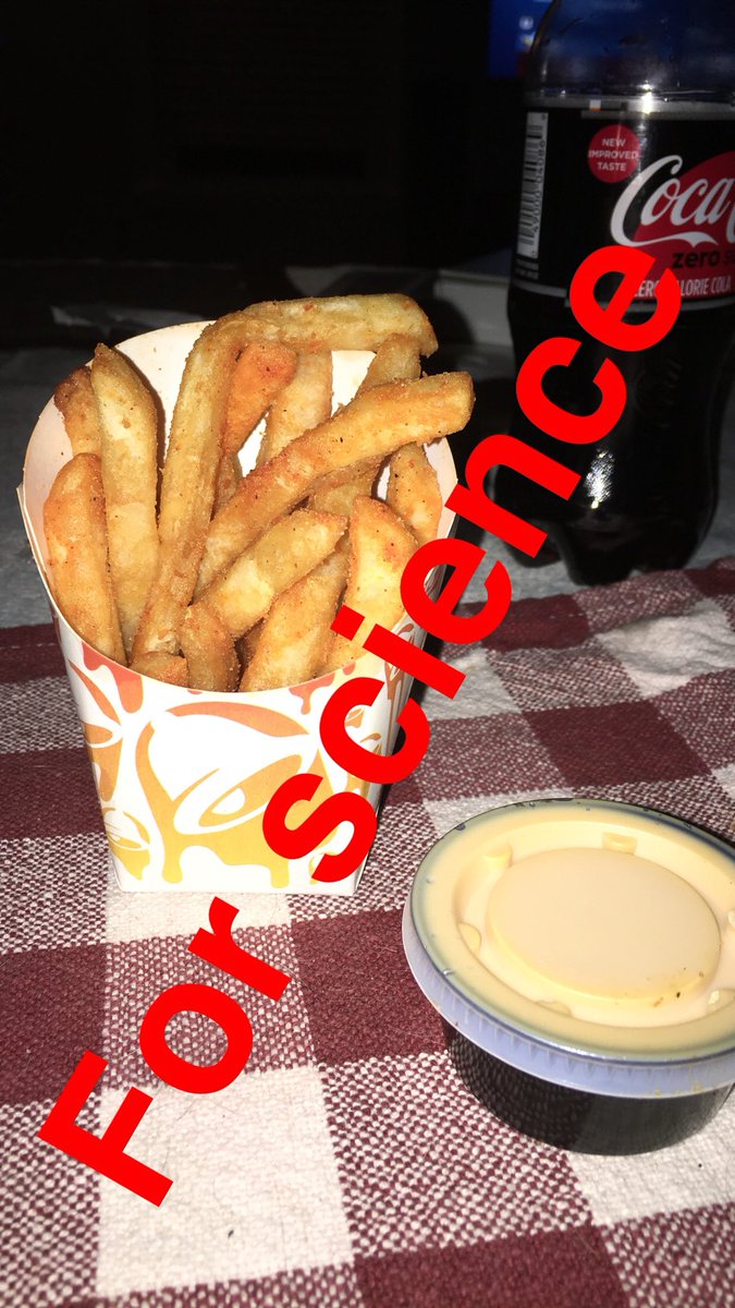 emilygiangrande's tweet photo. @tacobell coming in clutch 💯 https://t.co/1mHXjYxQVd