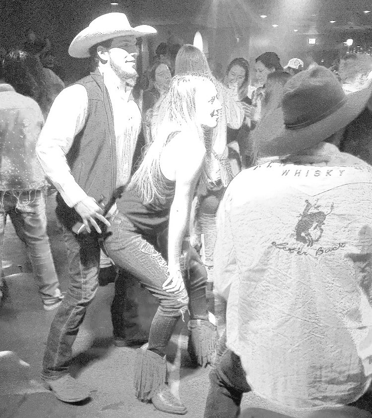 peytonstenum's tweet photo. Save a horse, ride a cowboy 🤠 https://t.co/UWPZ4QAhwW