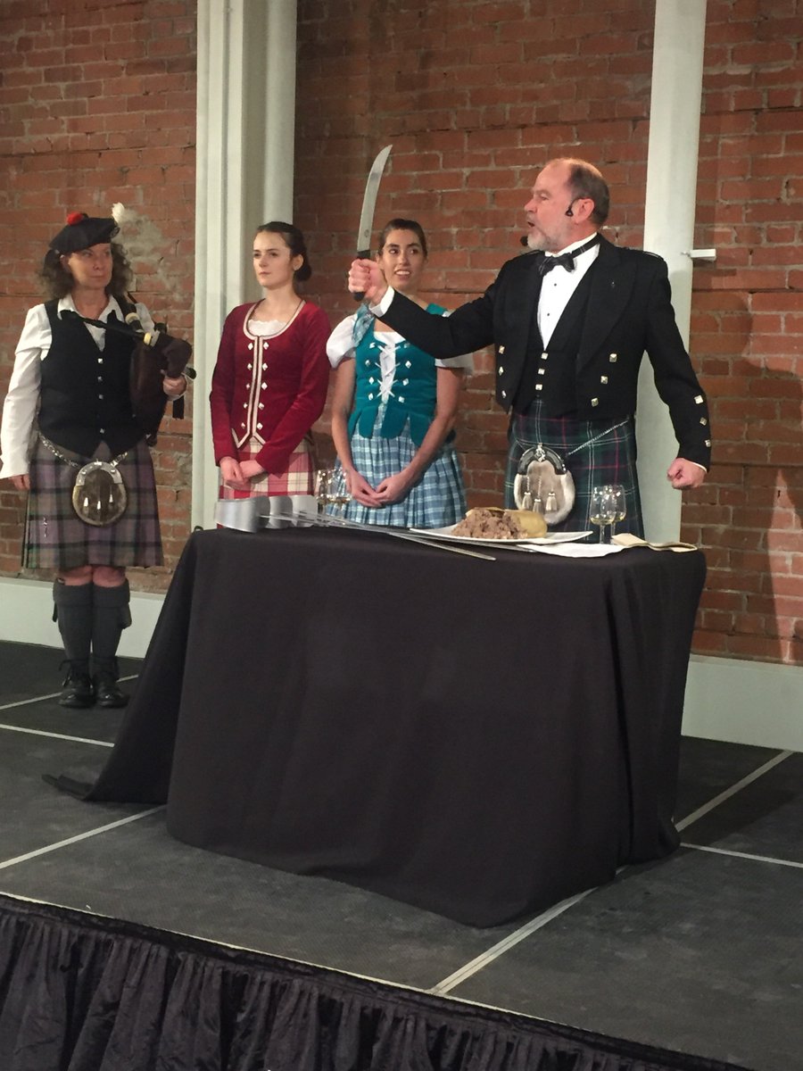 TheAlexCHC's tweet photo. The haggis has arrived at the 2nd Annual #RobbieBurnsBash! #tothehaggis @EastVillageYYC @BricksWineCo https://t.co/sOLXmA1NYo