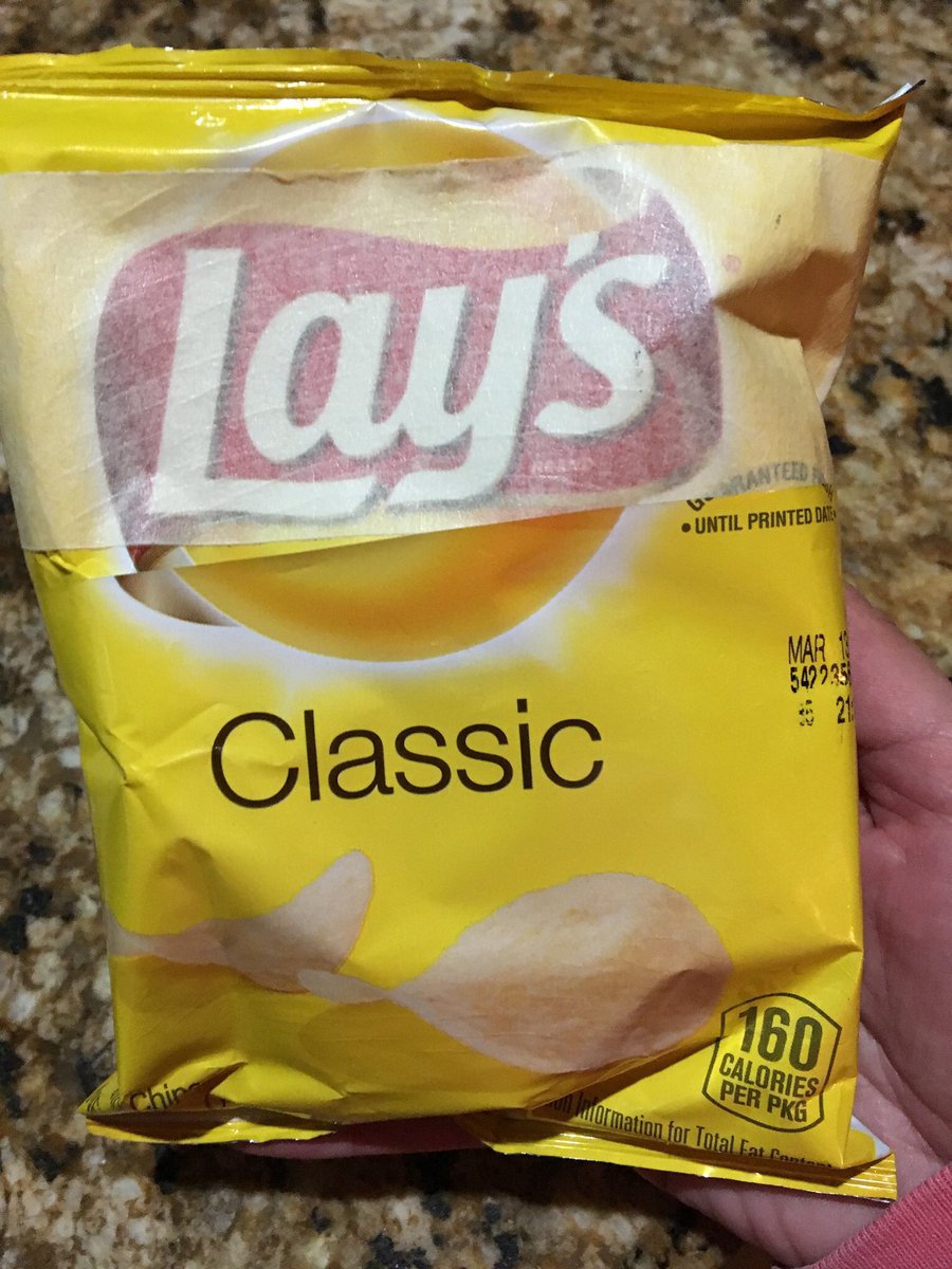 quesoporvida82's tweet photo. @LAYS Y’all want to explain this to me??!! I bought a 12 pack of mixed chips for my son’s basketball team, and I found THIS... NOT ACCEPTABLE!! https://t.co/OAywryazhJ