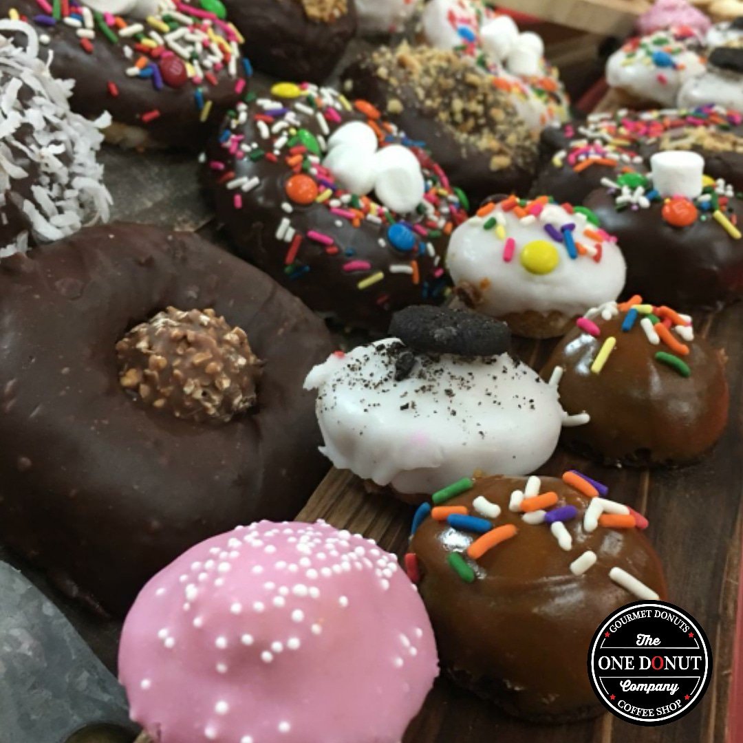 onedonut27's tweet photo. If you can’t decide which flavor come and try them all in #onebite. A mini donut with all the taste! 🍩🍩🍩
BIG NEWS! Now you can pay with cryptocurrency (BTC, ETH, BCH ...) #OneDonut #Donutslovers #Onedonutkisses #Donut #Donutlove #Donutday #Donuts #DonutGourmet #Bestdonuts https://t.co/0hd2MkIQAg