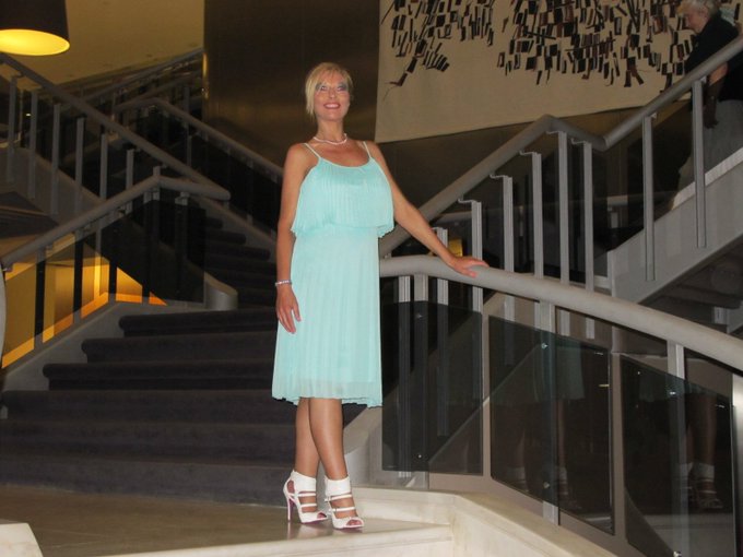 Who will follow me up ??  @blondieblow https://t.co/JnKzdSokWV<a class="tags" href="/tag/blondieblow">@blondieblow</a><a href="/tag/wednesdaywench"class="tags"><span>#wednesdaywench</span></a>