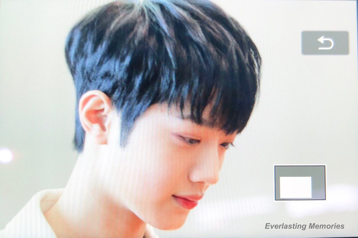 EMcubeboys's tweet photo. 180126♥️PREVIEW✈️천사ㅠㅠㅠㅠㅠㅠㅠㅠㅠㅠㅠㅠㅠㅠㅠ #워너원 #라이관린 #LaiKuanLin https://t.co/YsZAd0jHjS