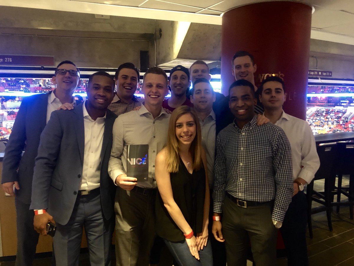 Joel__Adams's tweet photo. Sales contest winners! @boogboyle @MoniGerbini @DWB_34 @JTG_SD85 https://t.co/UVlaZ6167b