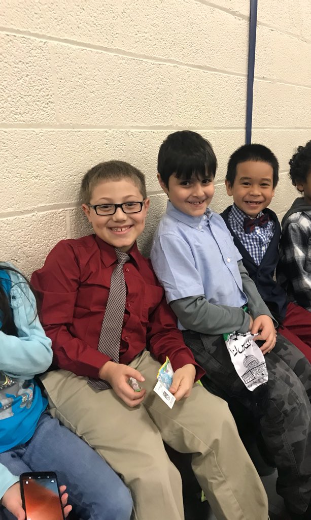 Looking snazzy at our SAS Elementary Winter Concert and art show! Who knew they had such wonderful voices?! <a href="/SyracuseAcademy/">Syracuse Academy of Science</a> #SASAtoms