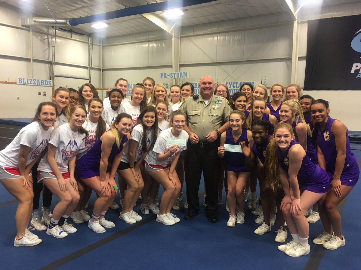 chsfbcheer's tweet photo. @MauryCoSchools has the BEST SRO’s ever! Thank you for helping make our Nationals dreams come true! Officer Cheek stopped by practice today to make a donation to @chsfbcheer and @_mphs_cheer from the SRO’s . We 💜our SRO’s! https://t.co/uPHlCbN9JU
