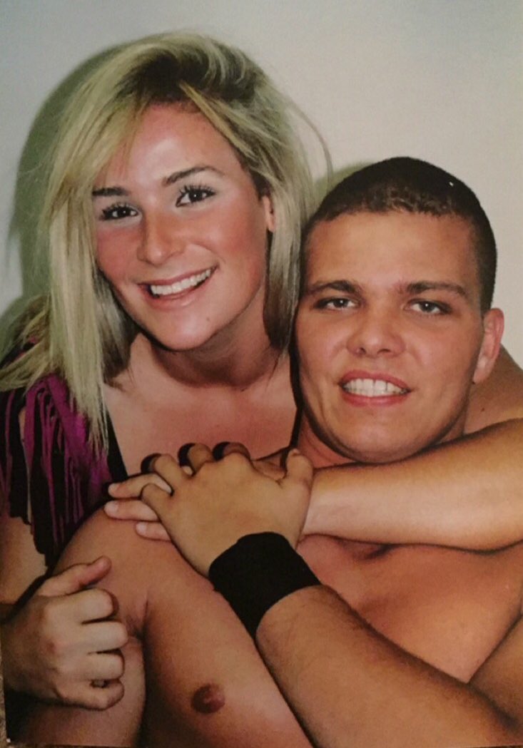 NatbyNature's tweet photo. There couldn’t be a worse picture of us @TJWilson. But I still love It. 😑♥️ #tbt #2004 https://t.co/UFpe3S2TVS