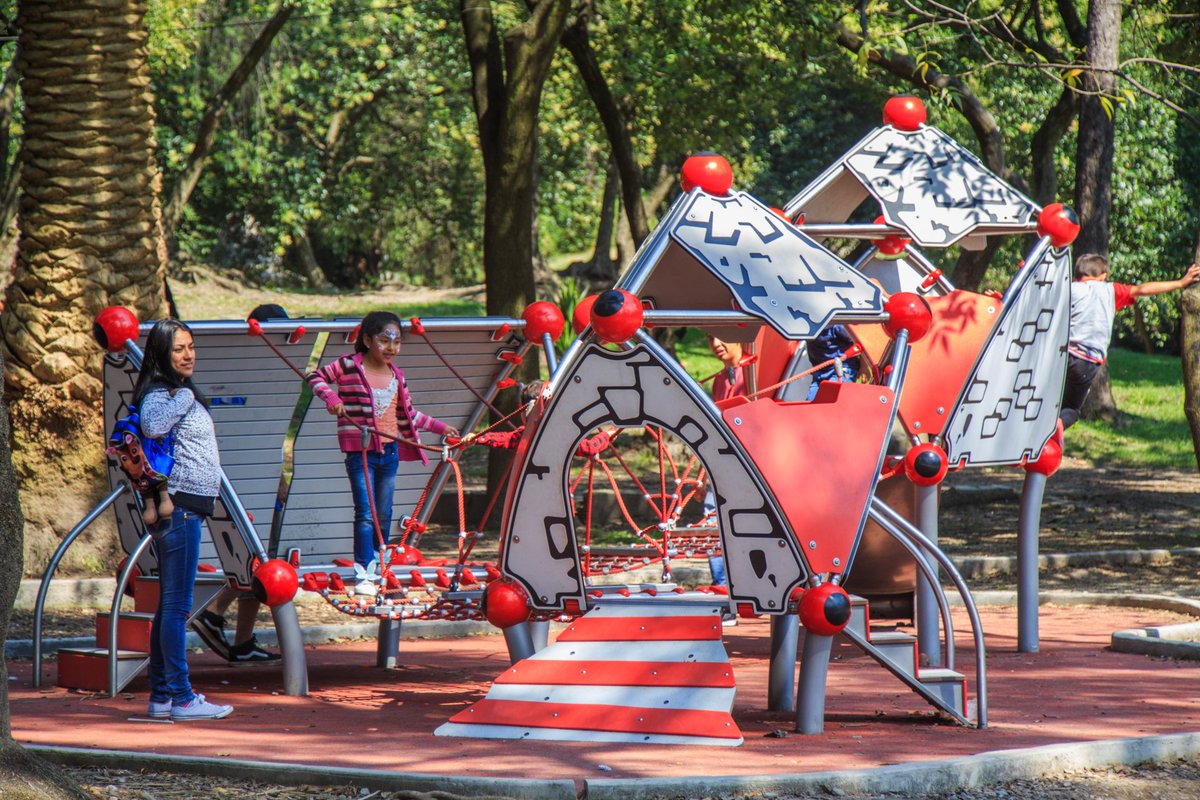 ChapultepecCDMX's tweet photo. Este fin de semana ven con tus hijos al Bosque de #ChapultepecCDMX y disfruta de los parques ubicados en la primera y segunda sección https://t.co/OKOo1rSuIK
