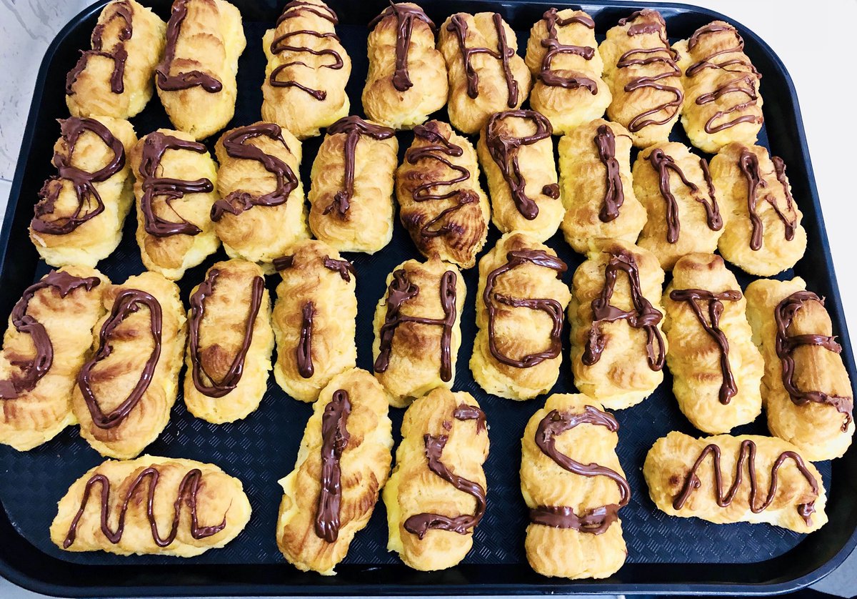 A delicious surprise from our lovely housekeeping team! Super rooms and a super team for #supersouthgate thank you! <a href="/RoxanaAnt04/">Roxana Anton</a> <a href="/brunner79/">Alexandra Brunner</a> <a href="/AlinaDarac/">Alina Darac</a> <a href="/Marco_Depadepa/">Marco De Pasquale</a> <a href="/dohamanx/">Niall Hyslop</a> <a href="/PIhubOpenings/">PI&R New Openings</a>