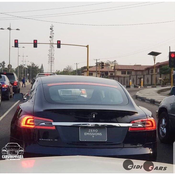TobiMotors's tweet photo. @Tesla Model S spotted in Lagos,Nigeria ❤️ https://t.co/UbaXkKsidY
