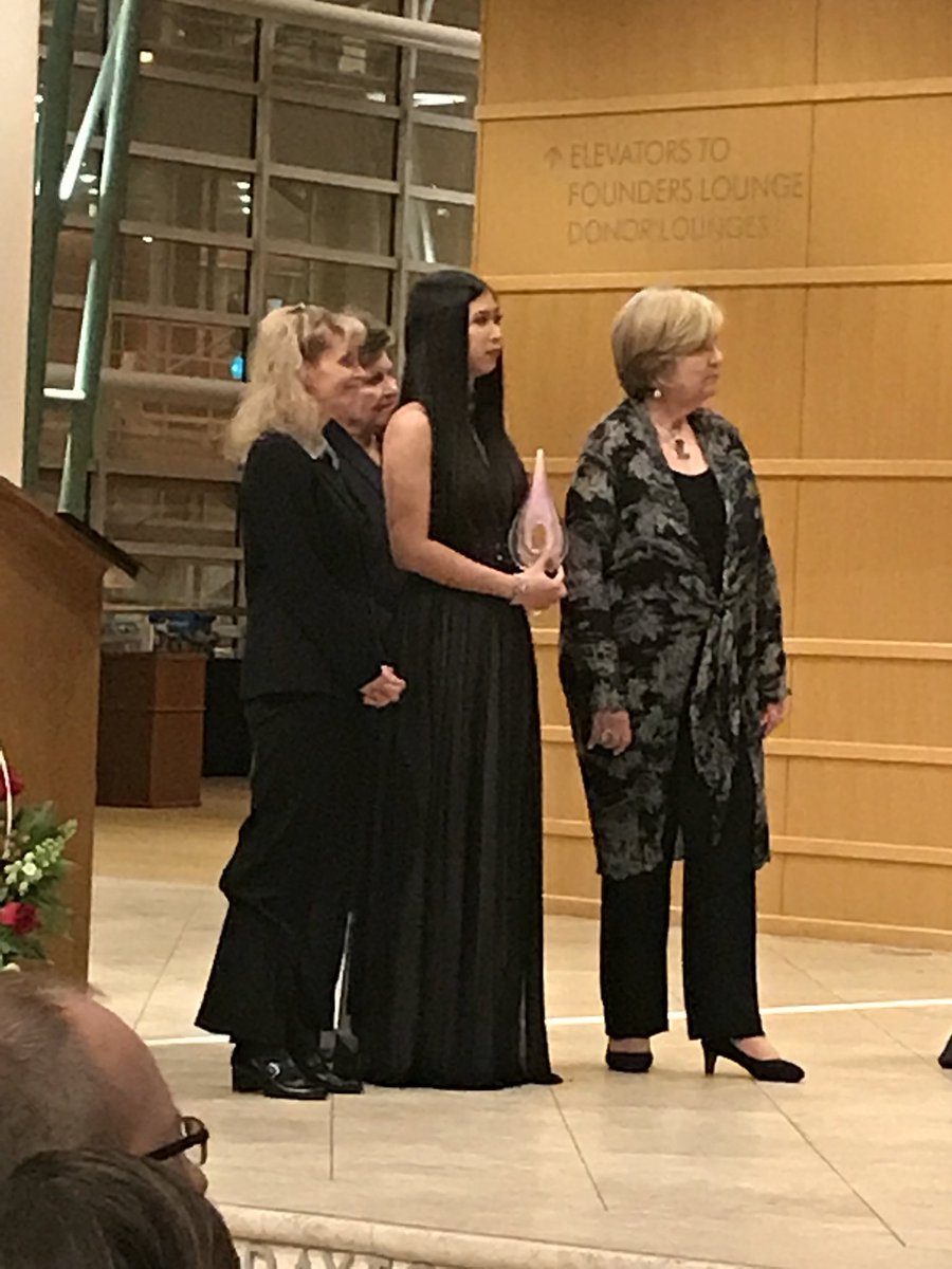 Ronda_GV's tweet photo. What a wonderful nurse! Congratulations Kim our Cameo Winner!  #ketteringhealth https://t.co/wGcixVKFIG