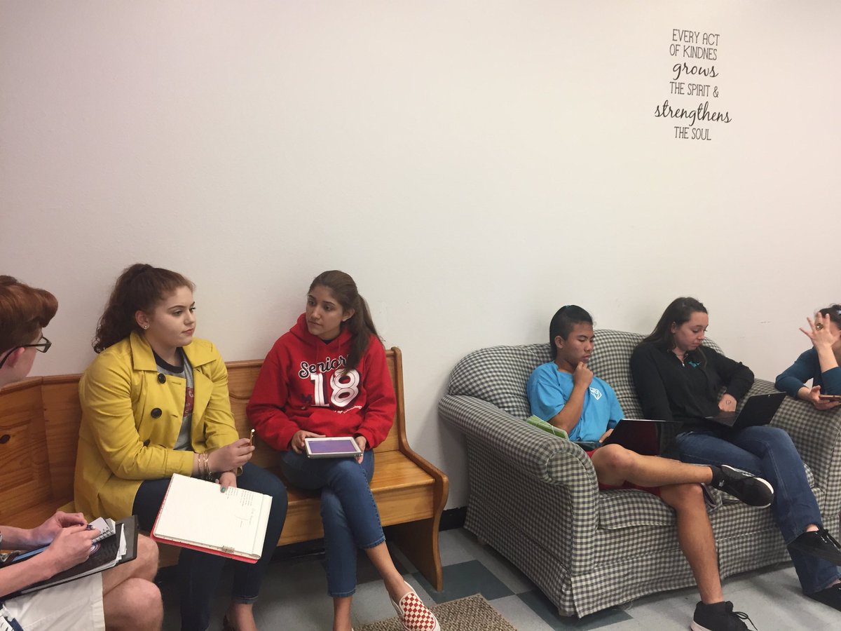 WCFYIG's tweet photo. Thanks for coming to our tropical meeting, working on opening statements, and preparing oral arguments! #wcfyig #flyig #FLYIG61 https://t.co/HZ4xWGQdys