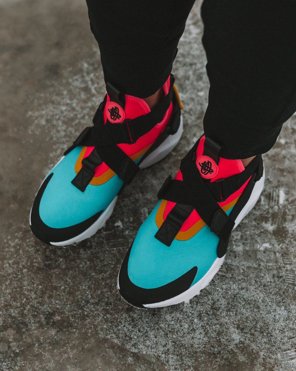 nike huarache creed 2