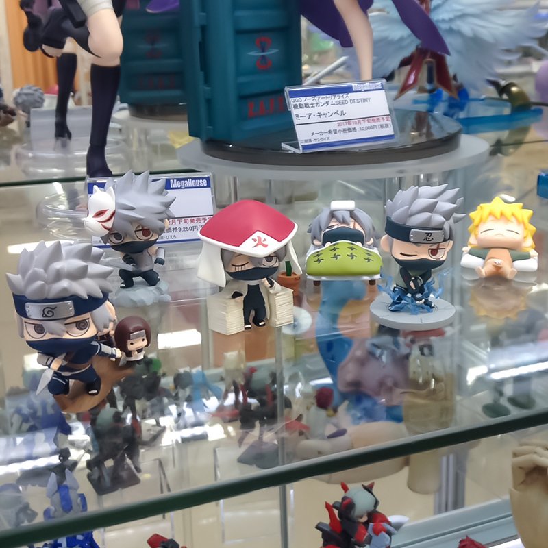 あみあみ秋葉原店 秋葉原ラジオ会館店 メガハウス様の ぷちきゃらランド Naruto ナルト 疾風伝 はたけカカシスペシャル セット ナルトもいるってばよ デコマス展示中です Naruto