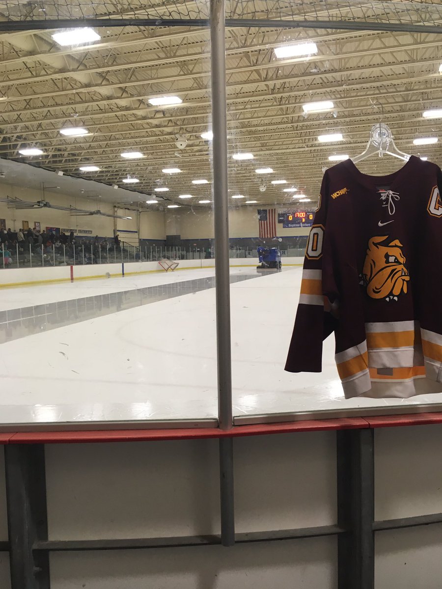 RAHSHSHockey's tweet photo. #CarrollStrong https://t.co/KkHjJr5E1q