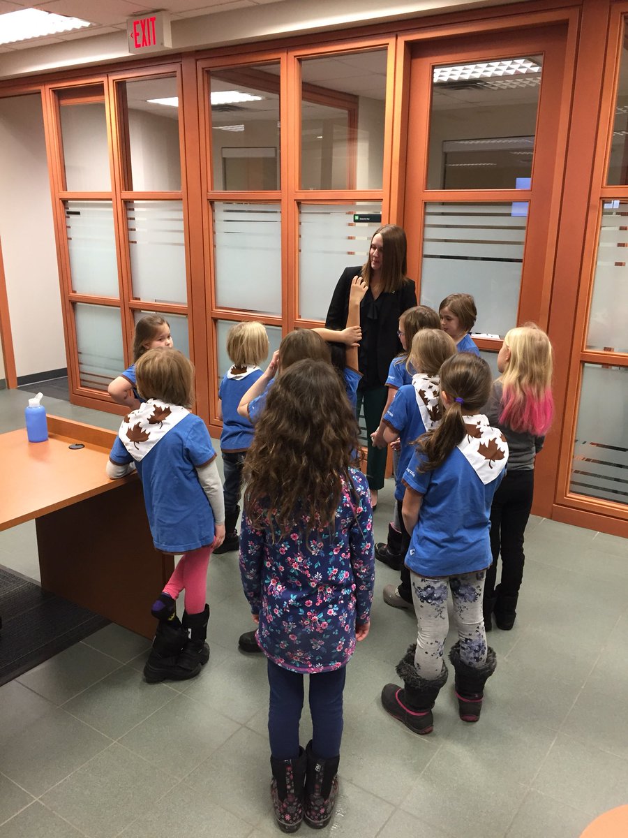 Thanks for visiting, 2nd Chestermere Brownies! We had such a fun tour! #TD #community #vaulttour @dm_roche @ShawnnetteF_TD