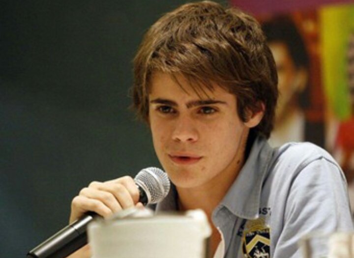 ootwslay's tweet photo. estoy enamorada d este chaboN DESDE 2007 https://t.co/psKS1TVmMy