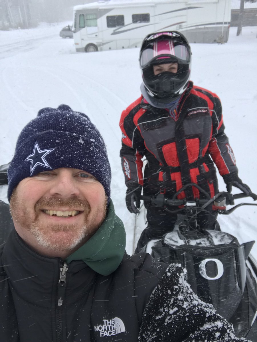 BrandonGoDucks's tweet photo. Taylor said today was #thebest #cannotargue #snowfun https://t.co/MW4lMB2ev5