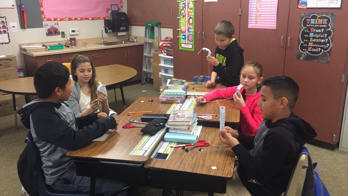 number12_12's tweet photo. Robot fingers are so cool!!  Loved that the kids could explain how a real finger works!!! #mysteryscience https://t.co/Pv9hlndp2s