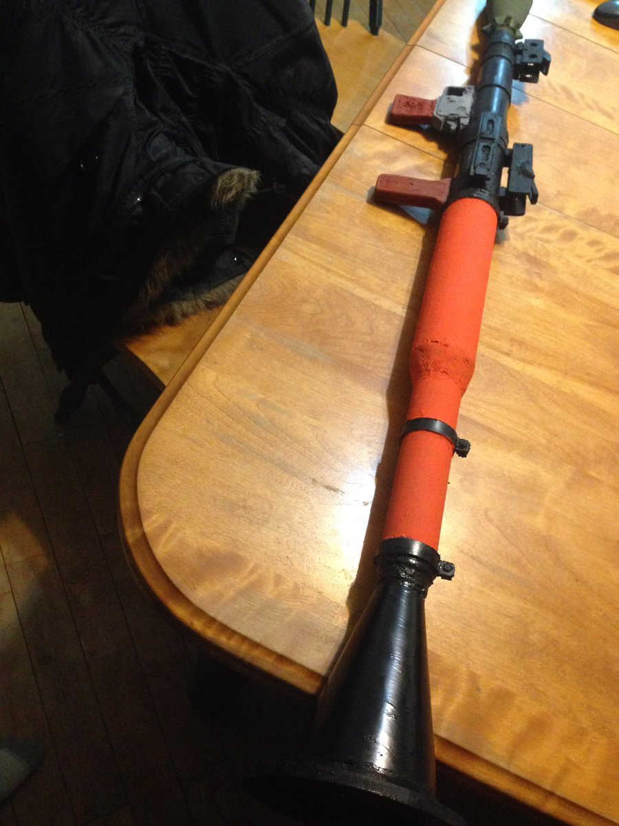 BoumaWoodwork's tweet photo. RPG-7V Fully Painted #military #rpg #models #weapons #ActuallyAutistic #Neurodiversity #builtfromscratch @CANADA566 @BoumaWoodwork @PicassoEinstein @diffbrains @miladvisor https://t.co/BpoTj2K54z