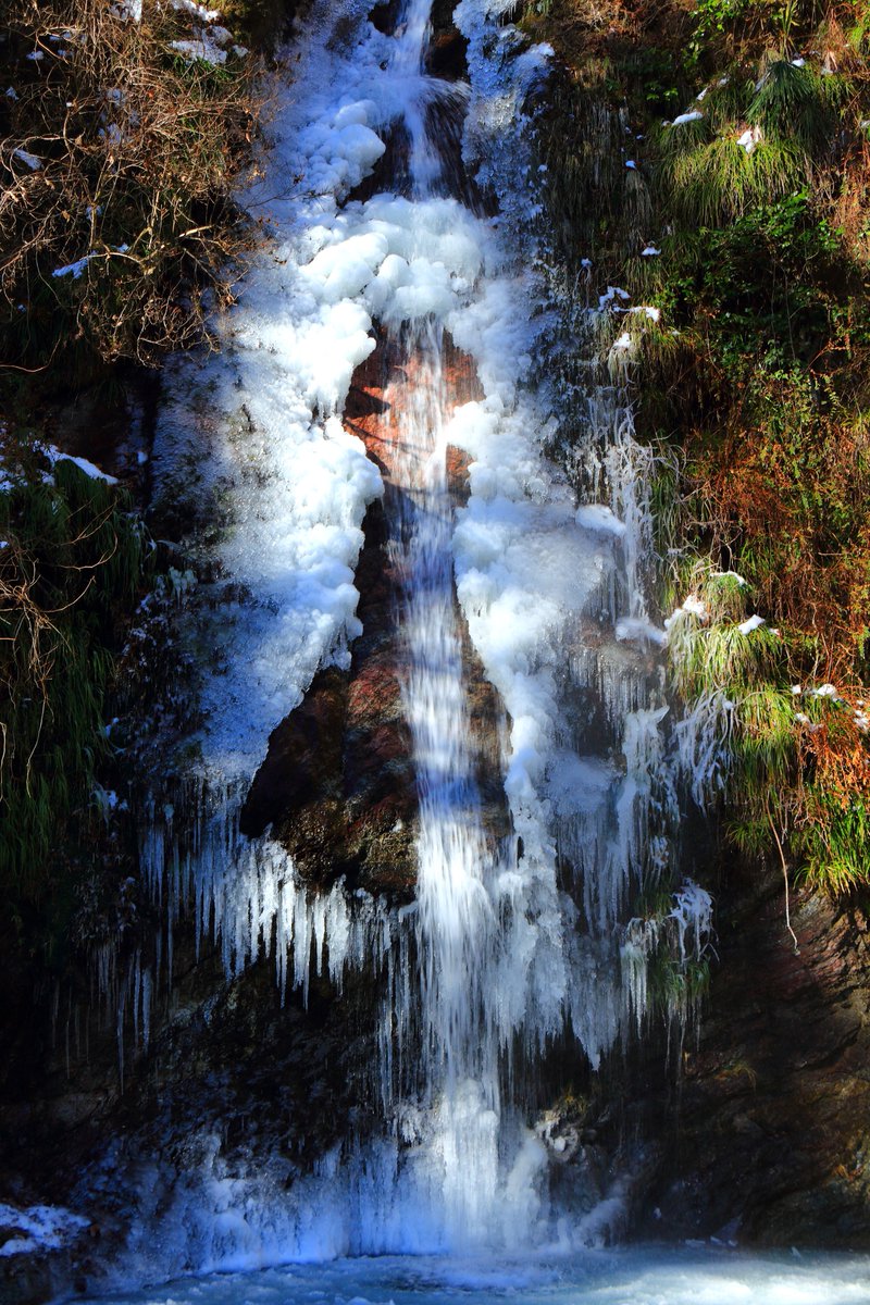 Alcinist A Twitter 秩父華厳の滝 氷の世界になってました 滝壺の周りが氷結 秩父華厳の滝 皆野町 秩父 風景写真 氷瀑 写真の奏でる私の世界 写真好きな人と繋がりたい ファインダー越しの私の世界 冬景色 滝 T Co Izblkudjxh