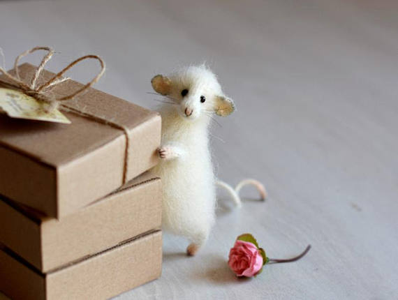 AnimalArtDolls's tweet photo. Mouse art doll sculpture, art mouse home decor, mouse doll #mouse #mouseartdoll #mousedoll https://t.co/uG8Ykf7rON  - @Etsy https://t.co/dXWKZ45TCy