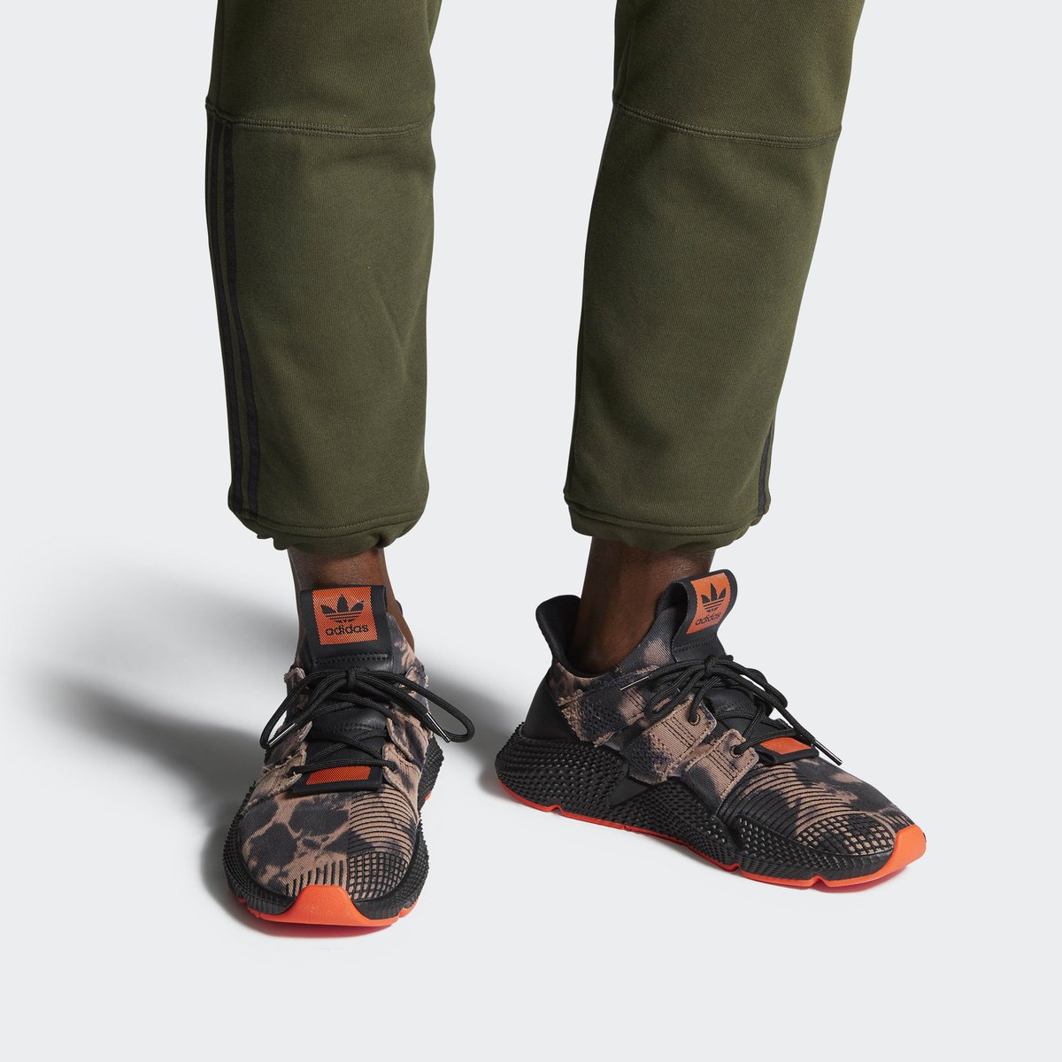 adidasalerts's tweet photo. Now available on #adidas US.
adidas Prophere Bleached Textile.
—> https://t.co/zV8b1uYIAg https://t.co/ohIZ1JGImI