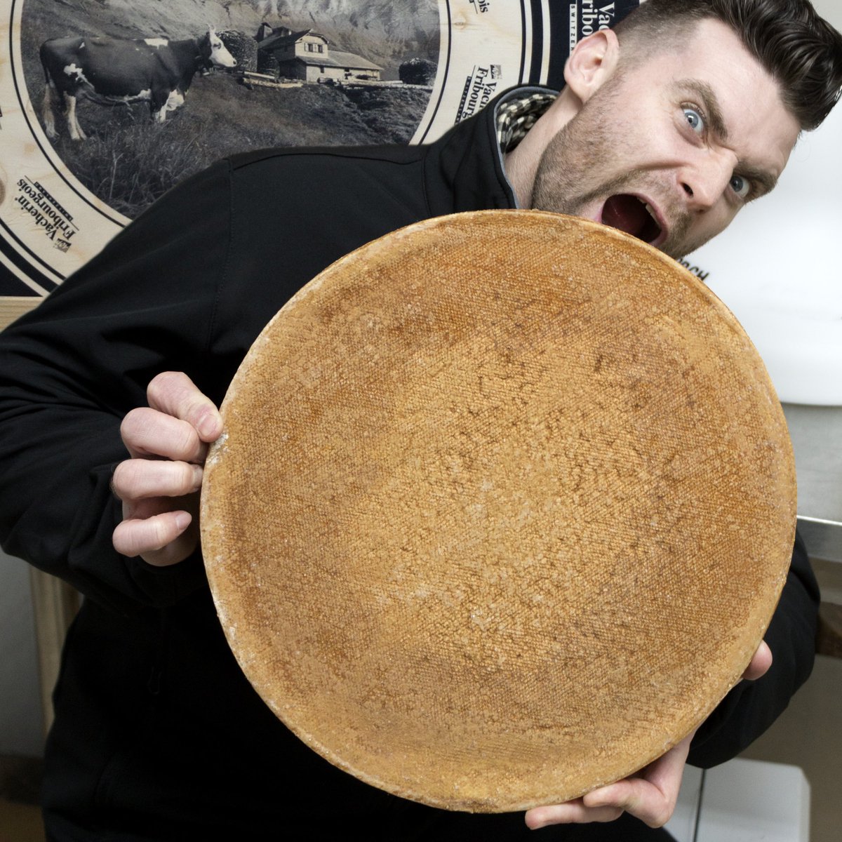 DIMANCHE A BELLEVILLE on bichonne votre estomac pour le pt’it dej ✌🏻 Animation FONDUE #vacherinfribougrois #vacherin #fribourgeois #fromage #belleville #foodpic #cheese #tasting