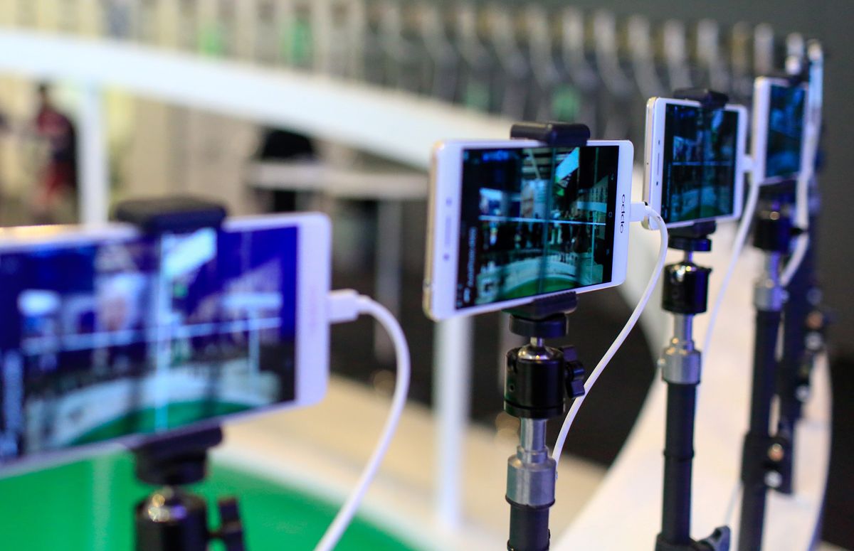 One of China's top smartphone makers, Oppo, is targeting Japan as its next conquest bloom.bg/2neLdE7