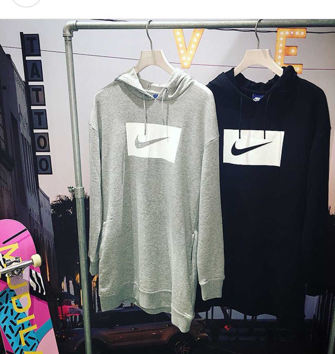 MUDILAF_JP's tweet photo. 《NIKE NEW ITEM》
前回upしたワンピースver,❤︎
こちらも人気アイテムとなっておりますので是非お早めに店頭にてチェックしてみて下さい😘😘
✔️NIKE SWOOSH FOODIE
¥7,000+tax(blk/gry)
#MUDILAF #NIKE #NEWARRIVAL https://t.co/E2P1pXkjea