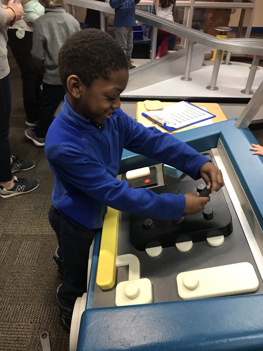 FilippoD187's tweet photo. So many smiles at the Kohl Children Museum! Also S/O to my fantastic chaperones!!! Thank you!! #playkcm #d187together @NorthHuskies187 #fieldtripsarethebesttrips https://t.co/5zxlhlWFQH