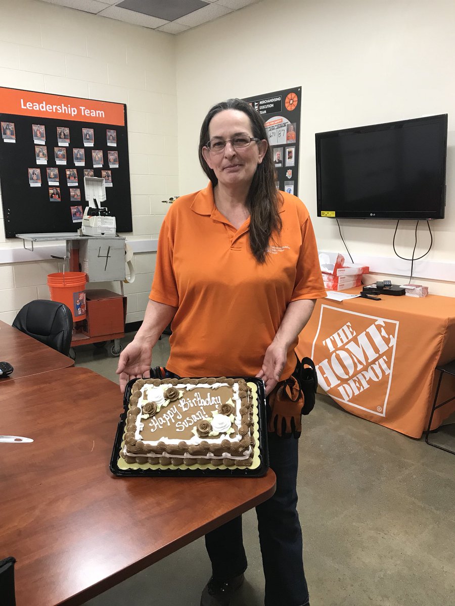 PaulMemSouth's tweet photo. HAPPY BIRTHDAY 🎂🎁🎉 to Susan Hinski Night MET D033. @brendan_m_burke@thd@BreakOfDay01@Greddi01 @sithlord197201@SusanHinski https://t.co/MOFB7RMcLE