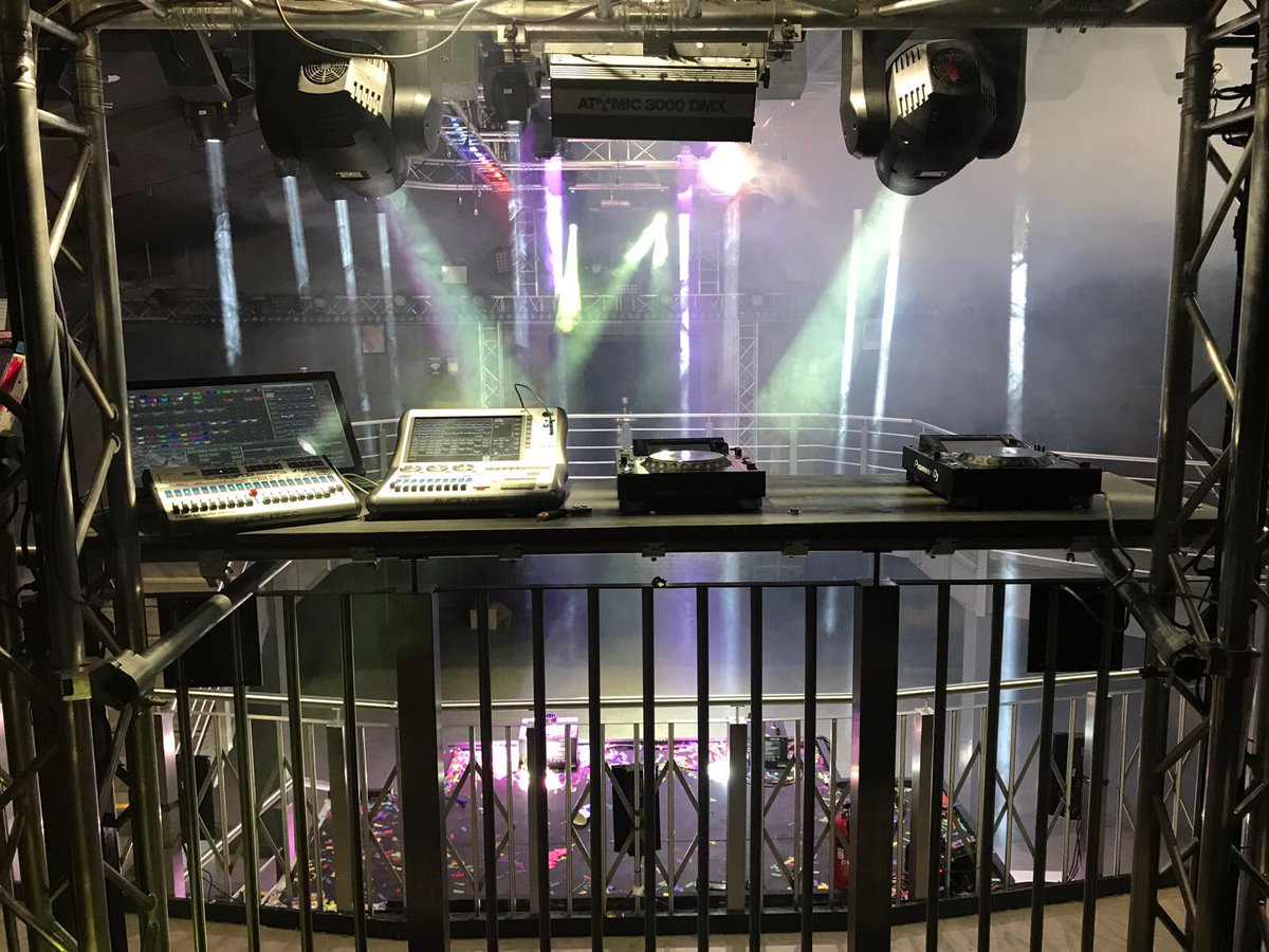 TheDJBrettHaley's tweet photo. DJ’ing from the VIP Booth in The Astoria Portsmouth tonight! Come and say hello 👋🍻🍾 @Astoriatweets #EskimoProject https://t.co/yzcr9cOQua