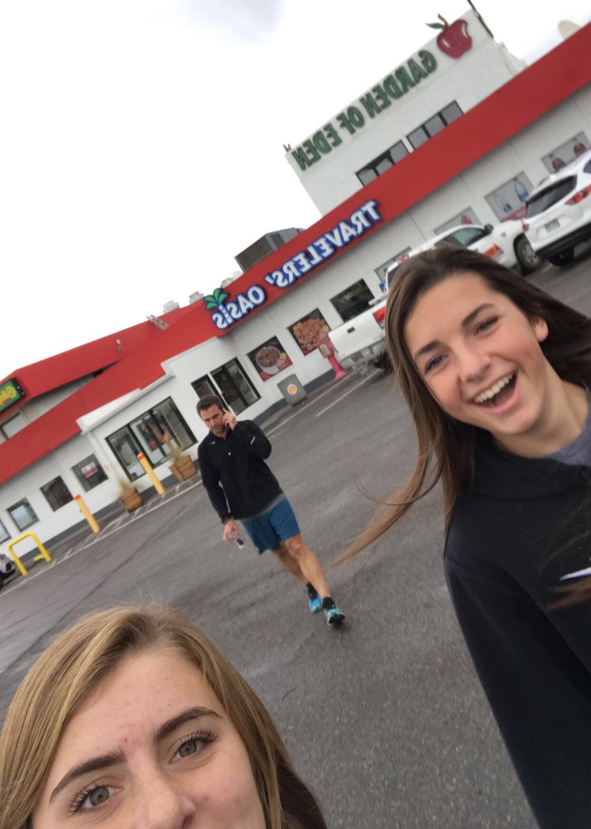 GwinLilly's tweet photo. happiest birthday g-race !!!! love you most 😜 @pekovichgrace https://t.co/Xmv1EfDf4t