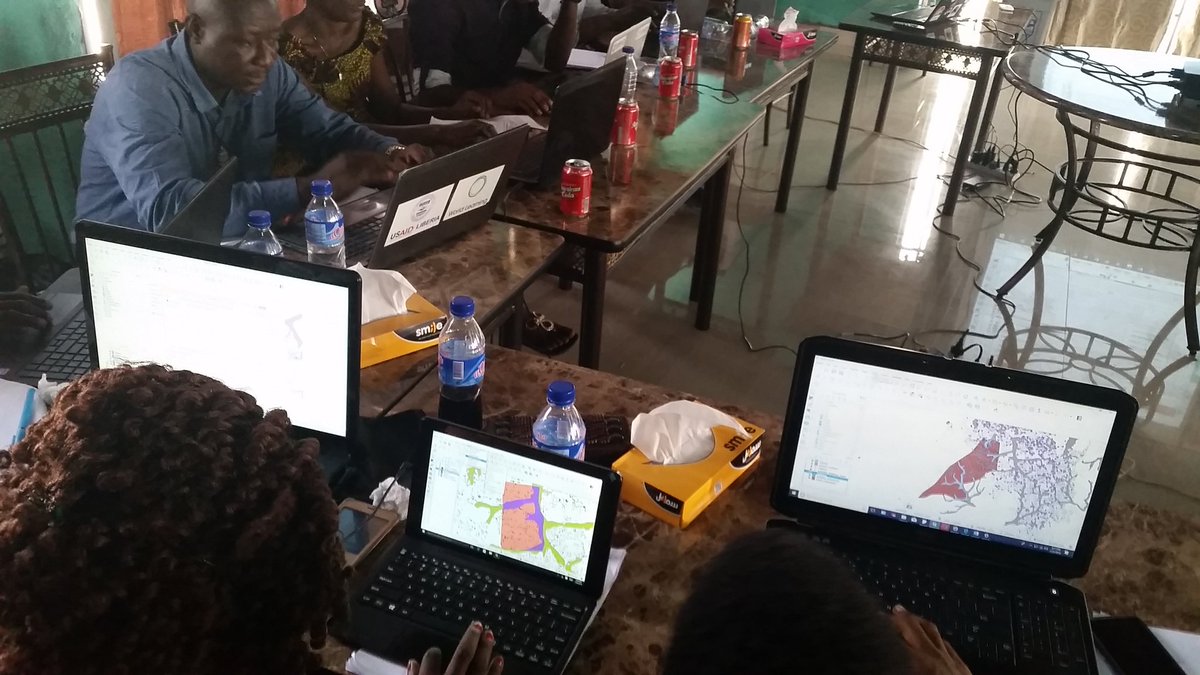 lusdavo's tweet photo. #LEGIT Stakeholders spent all of yesterday making maps with @qgis. They used the @hotosm #ExportTool and #QuickOSM to download @openstreetmap data, clip and style datasets, and made maps. They will spend today learning about @inasafe and the use of GIS in disaster mgt. #LIBERIA. https://t.co/L1ClwfSZ1K