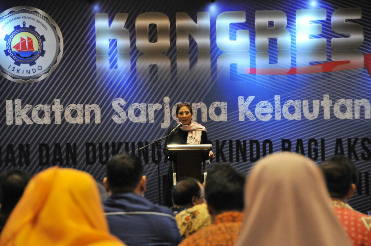 kkpgoid's tweet photo. Menteri @susipudjiastuti hadiri pembukaan Kongres II Ikatan Sarjana Kelautan Indonesia (ISKINDO) di Hotel Aryaduta, Jakarta, hari ini (26/1). Ia mengusulkan, seminar-seminar kelautan digelar di pinggir laut agar bisa merasakan apa yg disebut feeling of the ocean.😊
📷@reginasafri https://t.co/OD62gY3P4j