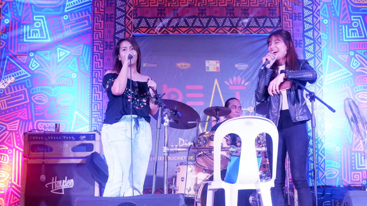 _djchacha's tweet photo. Ang aga naman ng concert natin besh! Diba mamayang gabi pa? Hahaha! See you at SM Southpoint Iloilo mamayang 10pm. #anyarelastnight #iloilove https://t.co/kEt5VDnAAL