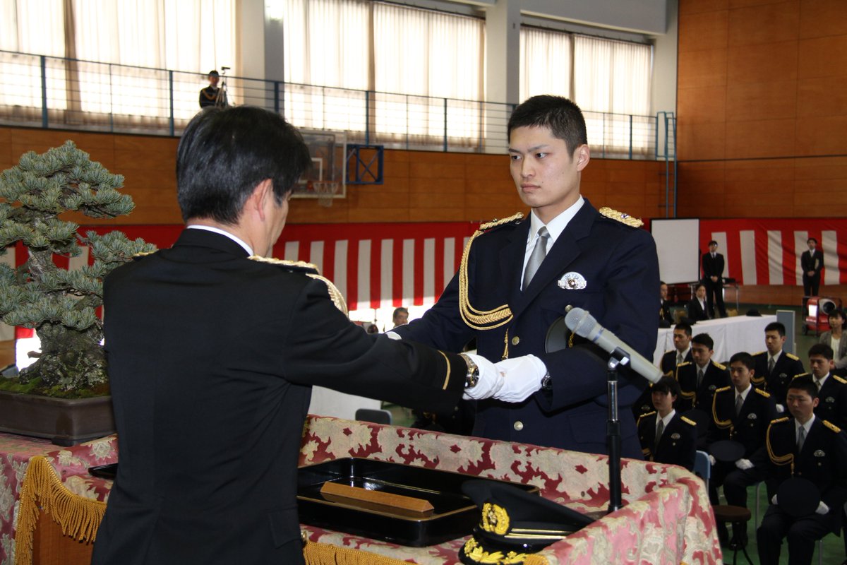福島県警察安全 安心情報 Pa Twitter 福島県警察官採用情報 今日は去年4月に警察官bで採用になったみなさんの警察学校卒業式でした 福島県警察安全 安心情報 Pa Twitter 福島県警察官採用情報 今日は去年4月に警察官bで採用になったみなさんの警察学校卒業式でした