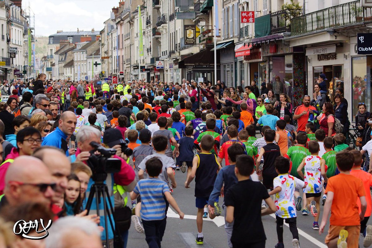 fouleeimperiale's tweet photo. Cette année nous vous offrons 500 dossards gratuit pour les 1km et 3km!!
Alors,profitez-en avant le 24 Mars!!
Inscrivez-vous sur https://t.co/FJMLJyNwNh https://t.co/Kwv6kpSvYs