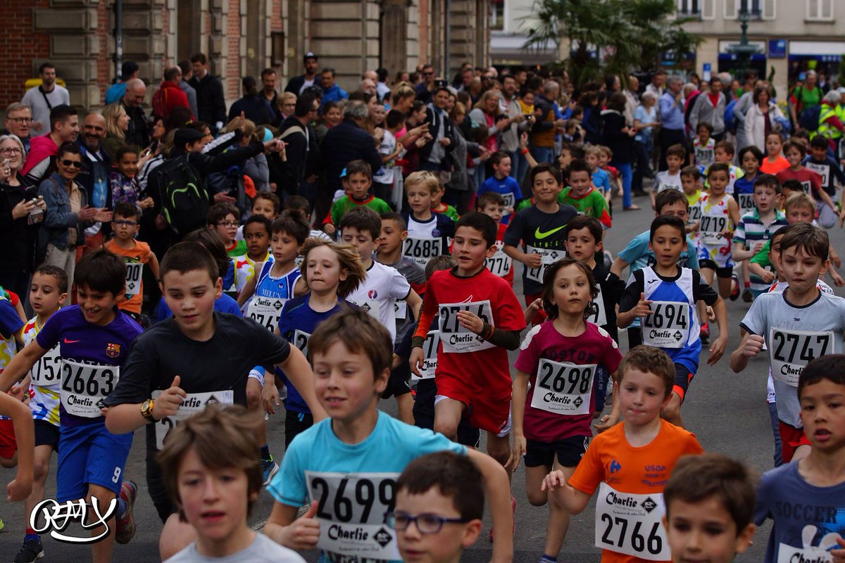 fouleeimperiale's tweet photo. Cette année nous vous offrons 500 dossards gratuit pour les 1km et 3km!!
Alors,profitez-en avant le 24 Mars!!
Inscrivez-vous sur https://t.co/FJMLJyNwNh https://t.co/Kwv6kpSvYs