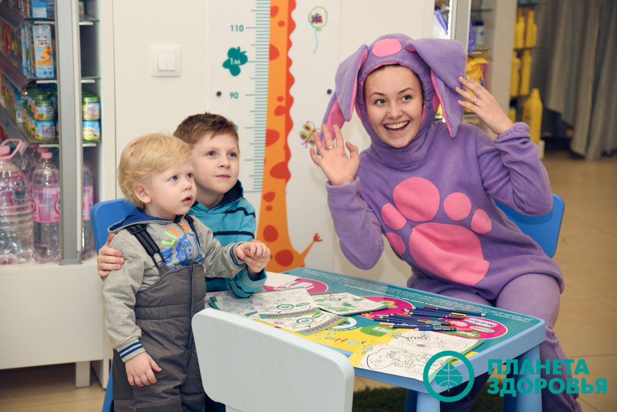 детский клуб мама. воспитатель с родителями. групповые занятия с детьми. клуб мам мелких детей. детские кружки в россии.