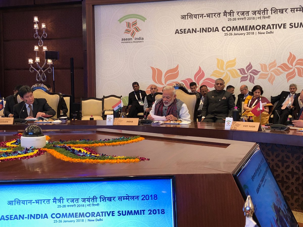 dygnora's tweet photo. Sidang Kemuncak Peringatan ASEAN-India - pemimpin akan memperakukan Deklarasi Delhi bagi mempertingkatkan kerjasama antara ASEAN dan India dalam memerangi keganasan, hubungan serantau, perdagangan dan perniagaan @NajibRazak #KemuncakASEAN #SwkMaju https://t.co/wPno3Is4lp