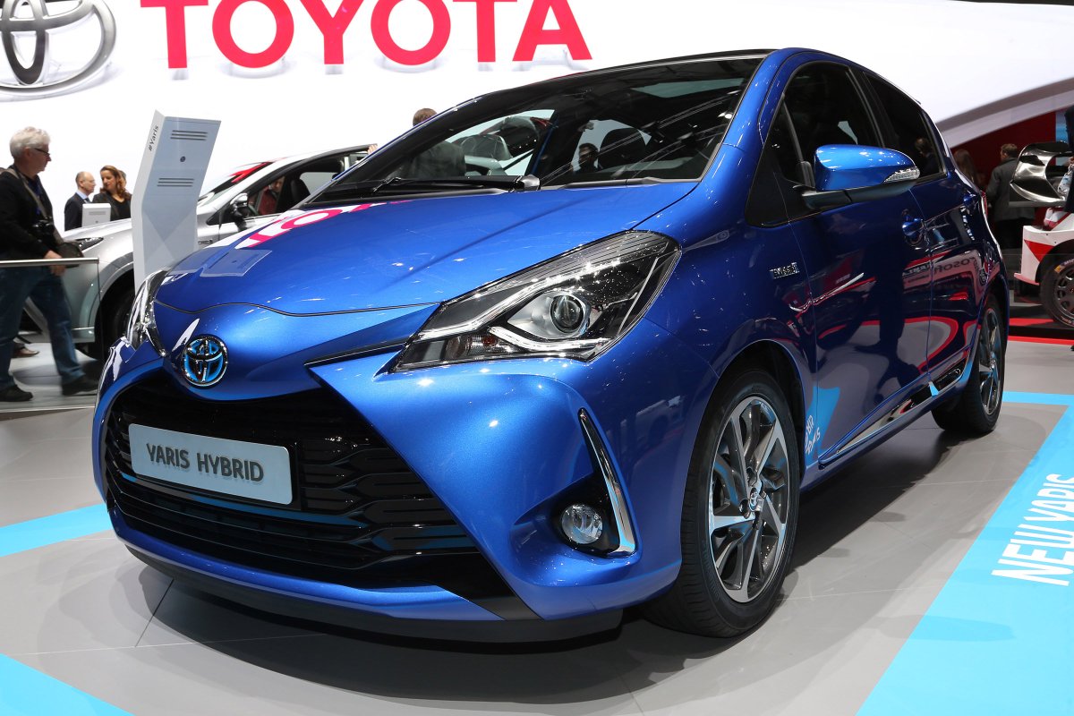 FaseehMangi's tweet photo. Pakistan used car imports surged 70% to about 66,000 last year
Top cars:
Toyota Vitz
Toyota Aqua 
Diahtsu Mira https://t.co/AjAeSqqbMJ